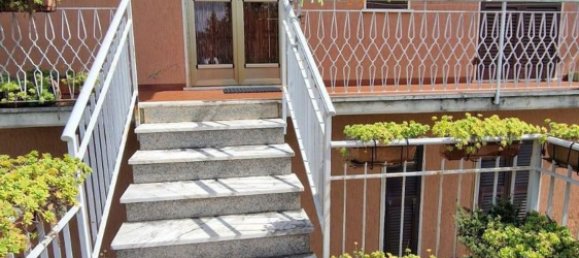 8 bedrooms Villa in Castelnuovo Magra, Italy No. 320486 3