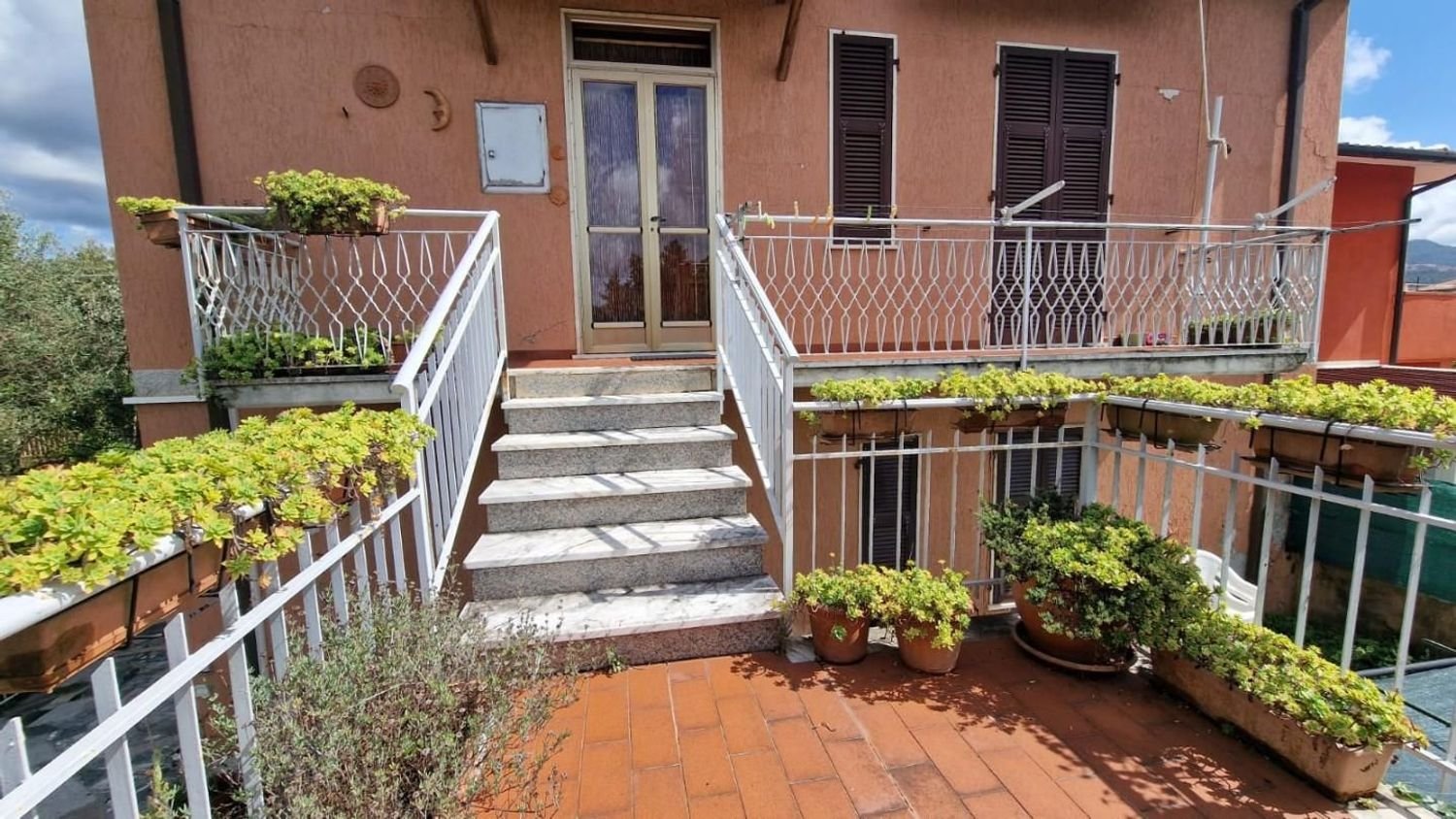 8 bedrooms Villa in Castelnuovo Magra, Italy No. 320486