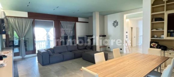 3 bedrooms Villa in Gossolengo, Italy No. 275467 27