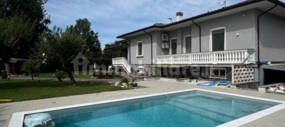3 bedrooms Villa in Gossolengo, Italy No. 275467 2