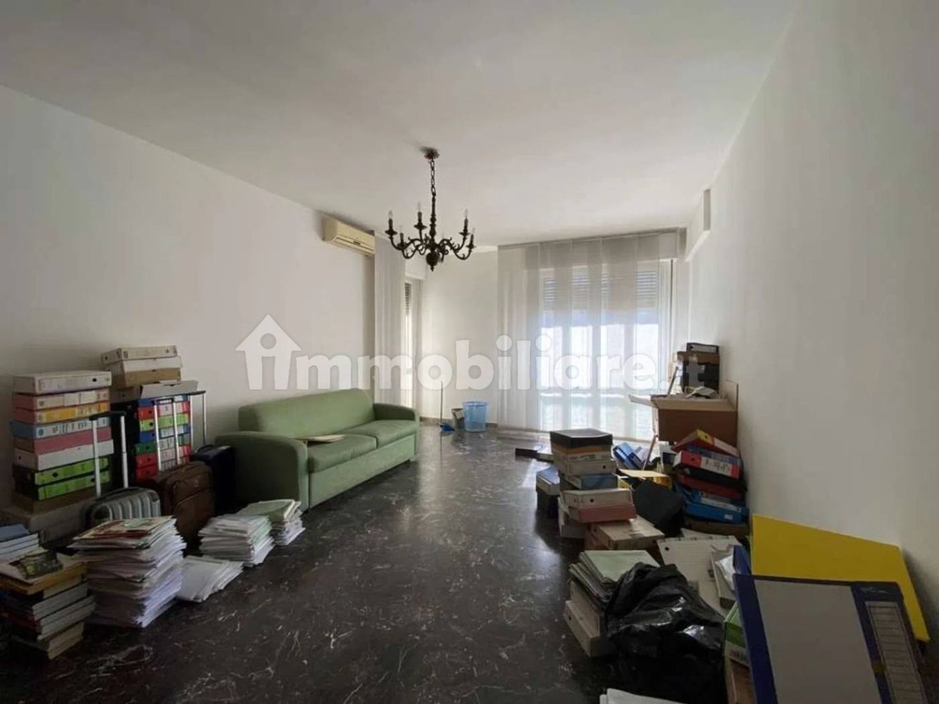 4 bedrooms Apartment in Modena, Italy No. 397903