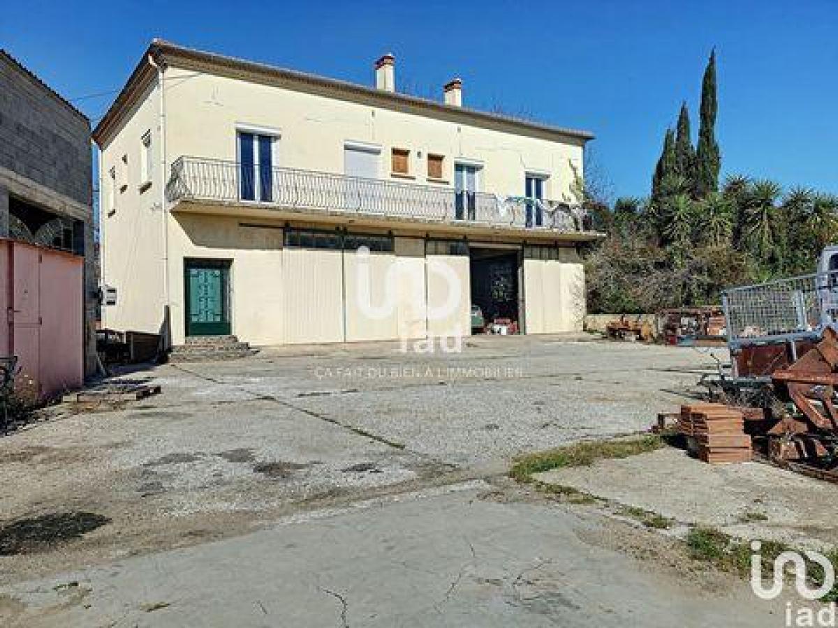 5 bedrooms House in Perpignan, France No. 31043