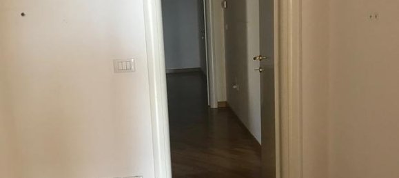 Квартира с 4 комнатами в Лечче, Италия № 260440 2