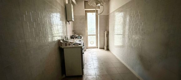 2غرفة شقة في Cinisello Balsamo, Italy رقم 330363 3