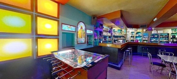 143m² Commercial property in Granada, Spain No. 163795 5