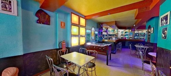 143m² Commercial property in Granada, Spain No. 163795 4