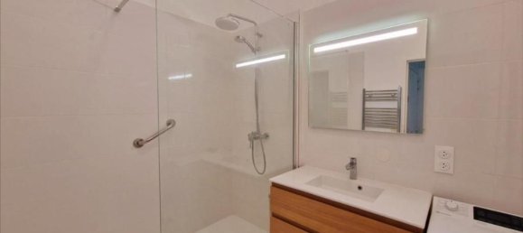 2 bedrooms Apartment in Paris, France No. 332686 8