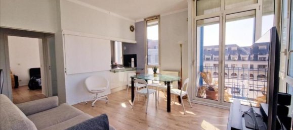 2 bedrooms Apartment in Paris, France No. 332686 3