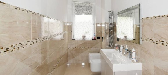 4-salle Appartement à Legnano, Italy No. 32830 9