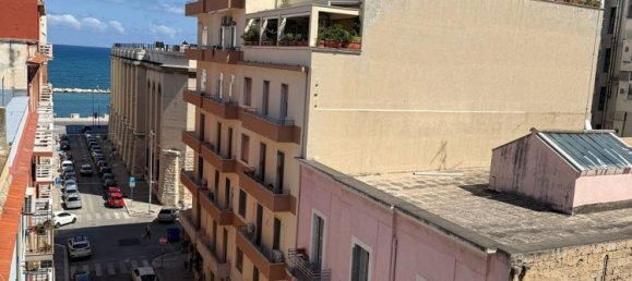 Penthouse T4 em Bari, Italy N.º 376008 10