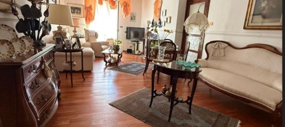 Penthouse T4 em Bari, Italy N.º 376008 14