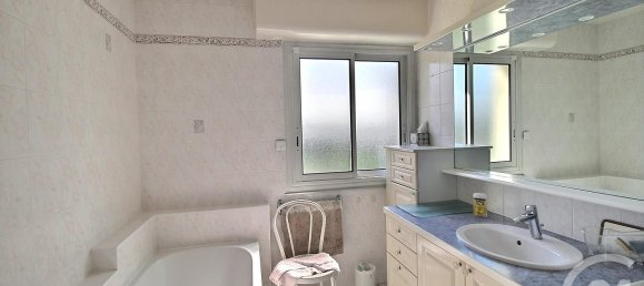 5 bedrooms House in Loir-et-Cher, France No. 67032 10