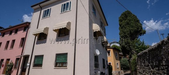 3-salle Appartement à Verona, Italy No. 227276 2