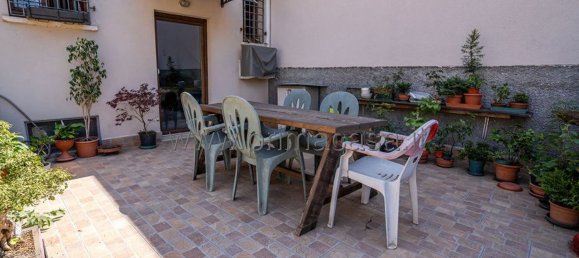 3-salle Appartement à Verona, Italy No. 227276 3