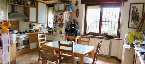 3-salle Appartement à Verona, Italy No. 227276 12