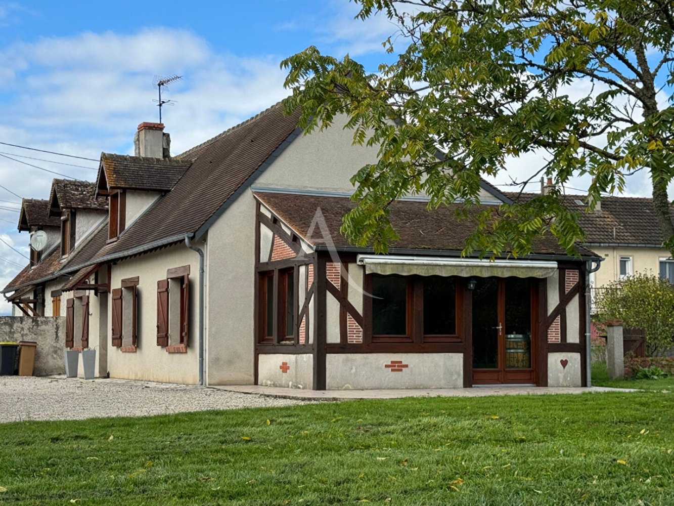 Casa de 3 dormitorios en Romorantin-Lanthenay, France No. 222239