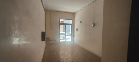 3 rooms Apartment in Foggia, Italy No. 270376 4