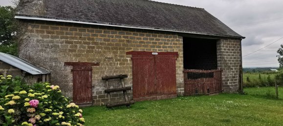 3 bedrooms House in Mayenne, France No. 357639 2