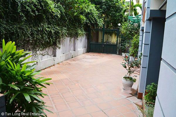 5 bedrooms Villa in Tay Ho, Vietnam No. 4115