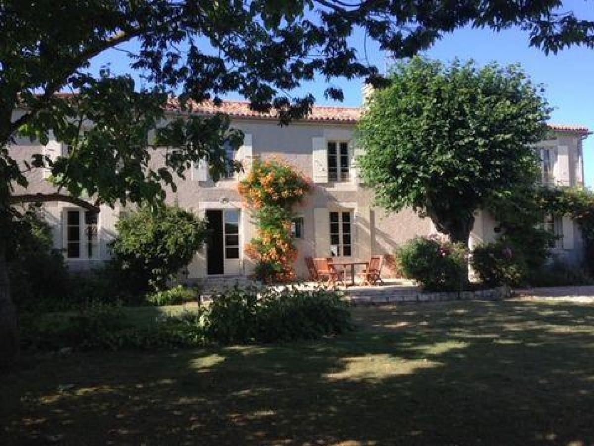 5 bedrooms House in La Rochelle, France No. 29514