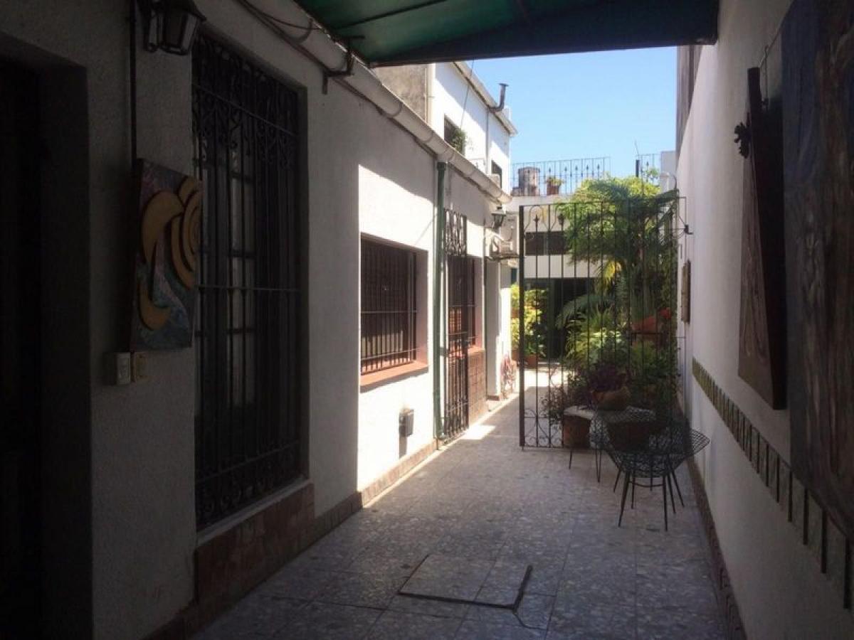 Дом с 3 спальнями в Альмиранте Браун, Аргентина № 79844