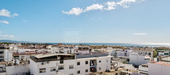 3 bedrooms Penthouse in Marbella, Spain No. 24098 34