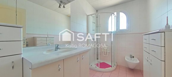 3 Schlafzimmer Haus in Saint-Cyprien, France, Nr. 327113 8