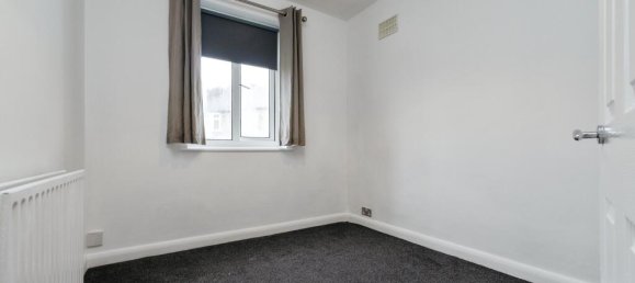 Duplex independente T2 em Kenley, United Kingdom N.º 8047 8