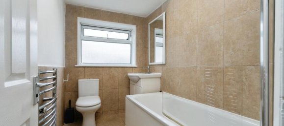 Duplex independente T2 em Kenley, United Kingdom N.º 8047 4