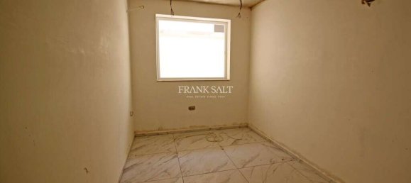 Квартира с 4 спальнями в Корми, Мальта № 9338 3