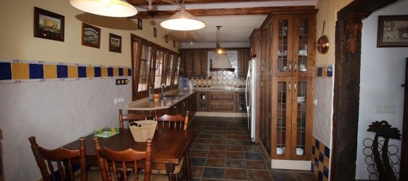 7 bedrooms House in Frigiliana, Spain No. 106585 3