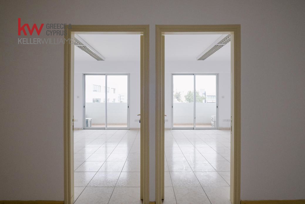 Офис 184м² в Никосия, Кипр № 26007