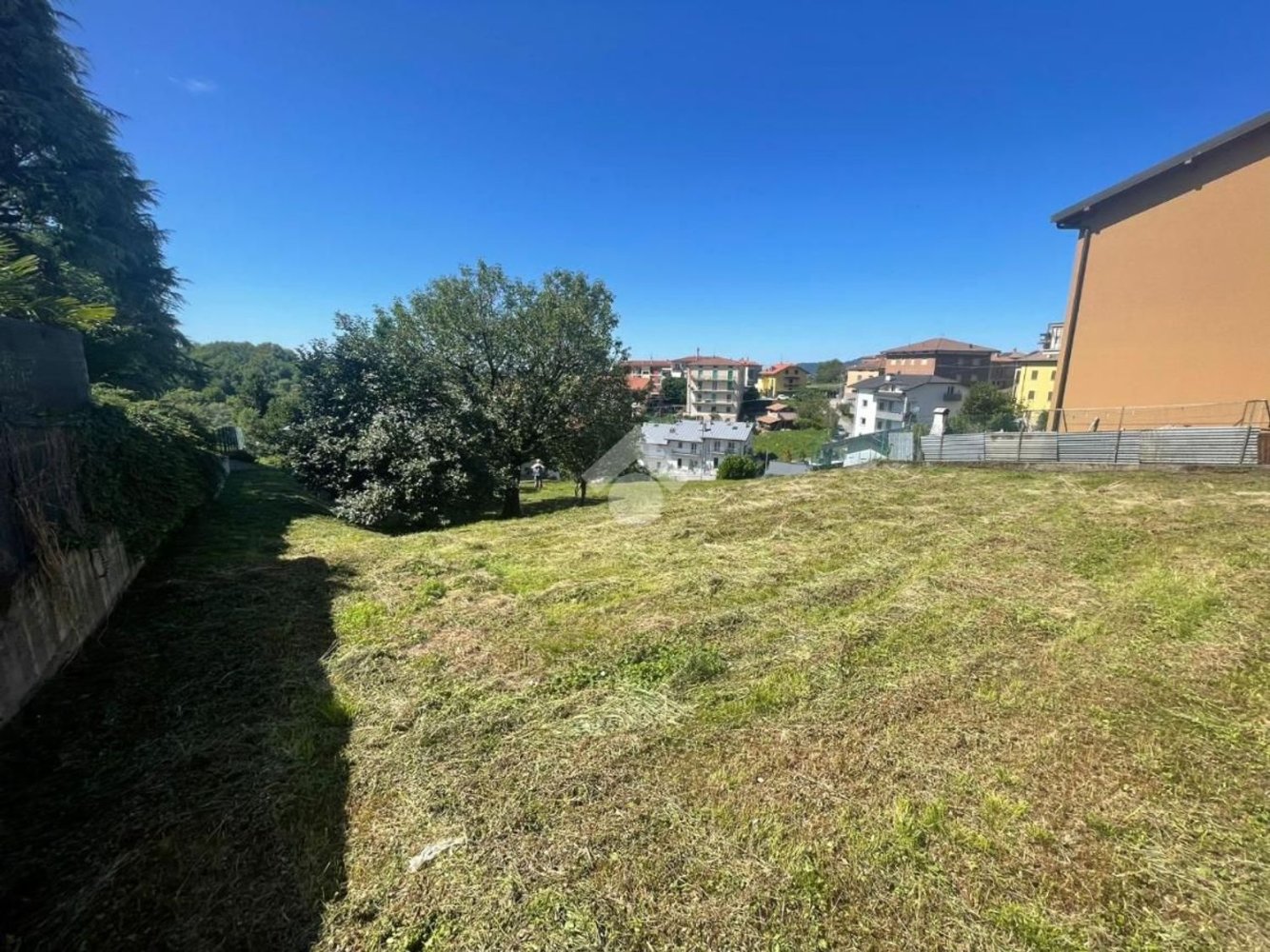 1009m² Land in Villa d'Almè, Italy No. 258408