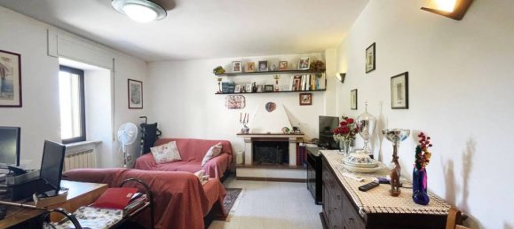 25 rooms Castles in Gubbio, Italy No. 310933 8