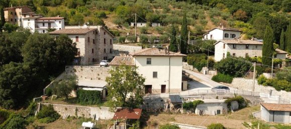 25 rooms Castles in Gubbio, Italy No. 310933 3