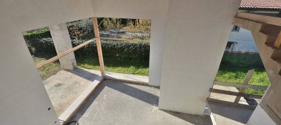 4 bedrooms Villa in Cassola, Italy No. 56967 7