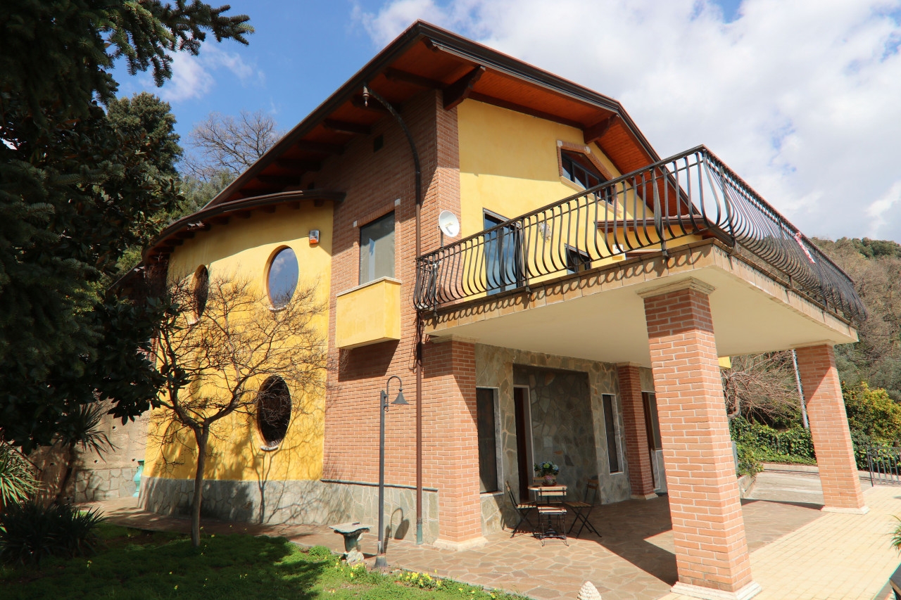 7-Zimmer Villa in Eboli, Italy, Nr. 163901