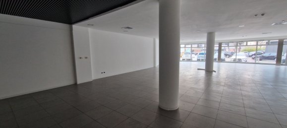 400m² Commercial property in Villorba, Italy No. 60752 2