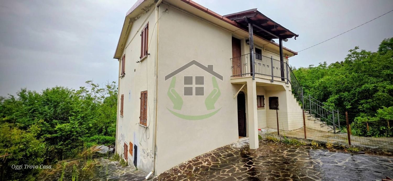 Дом с 4 спальнями в Чивителла дель Тронто, Италия № 365037