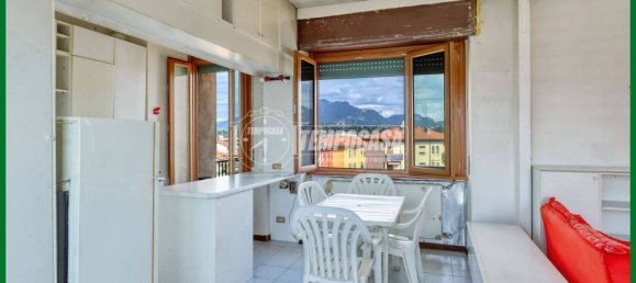 1 bedroom Apartment in Varese, Italy No. 291577 4
