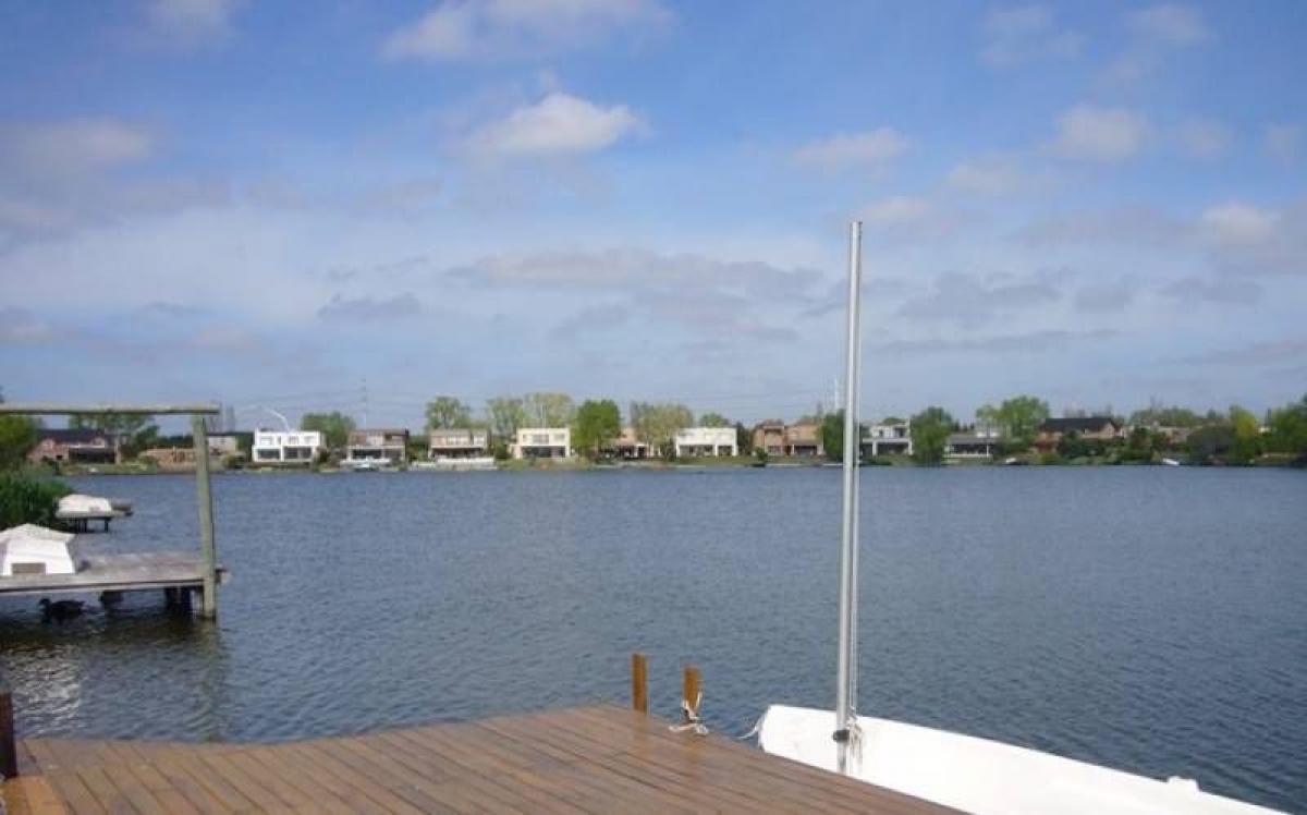 3 bedrooms House in Tigre, Argentina No. 58928