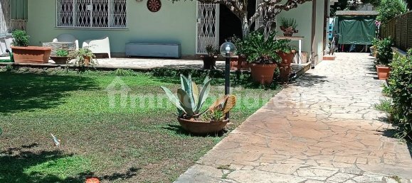 Вилла с 2 спальнями в Фьюмичино, Италия № 304045 2