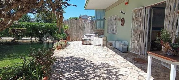 Вилла с 2 спальнями в Фьюмичино, Италия № 304045 4