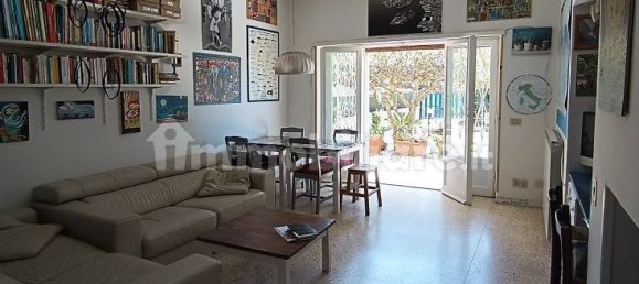 Вилла с 2 спальнями в Фьюмичино, Италия № 304045 9