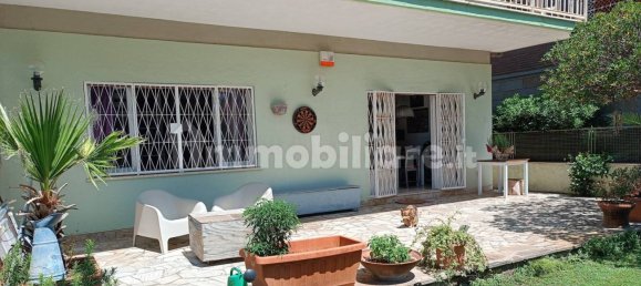 Вилла с 2 спальнями в Фьюмичино, Италия № 304045 5