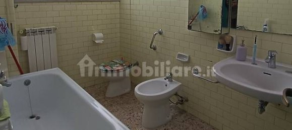 Вилла с 2 спальнями в Фьюмичино, Италия № 304045 20