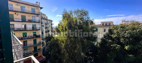 3 bedrooms Apartment in Naples, Italy No. 189703 6