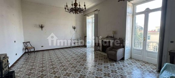 3 bedrooms Apartment in Naples, Italy No. 189703 11
