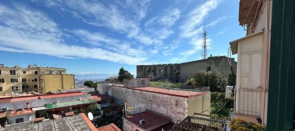 3 bedrooms Apartment in Naples, Italy No. 189703 5