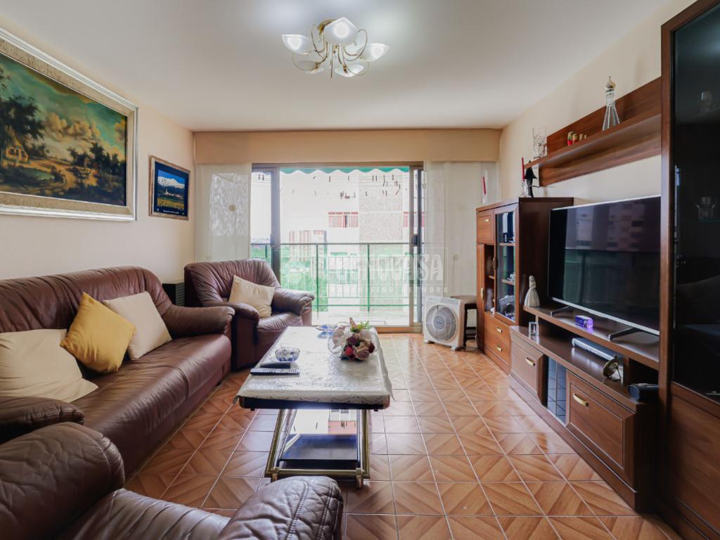 3غرفة شقة في L'Hospitalet de Llobregat, Spain رقم 168307